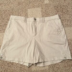 Gloria Vanderbilt, all around slimming shorts